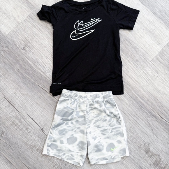 Nike Gray and White Kids Shorts - Picture 1 of 2